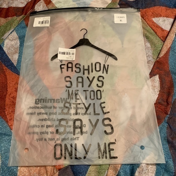 Brand New Top‎ - Picture 3 of 3